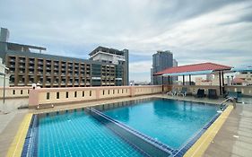 A.A. Pattaya Golden Beach Hotel
